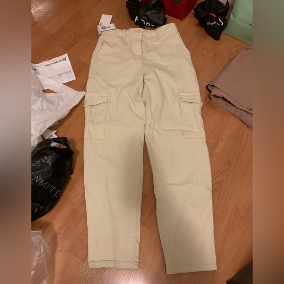 Wilfred Modern Cargo - Picture 2 of 2